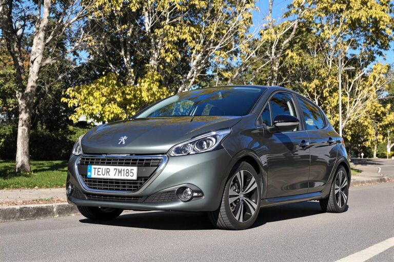 peugeot 208 défaut moteur faites réparer le véhicule