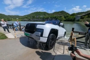 Floating Emergency and Escape