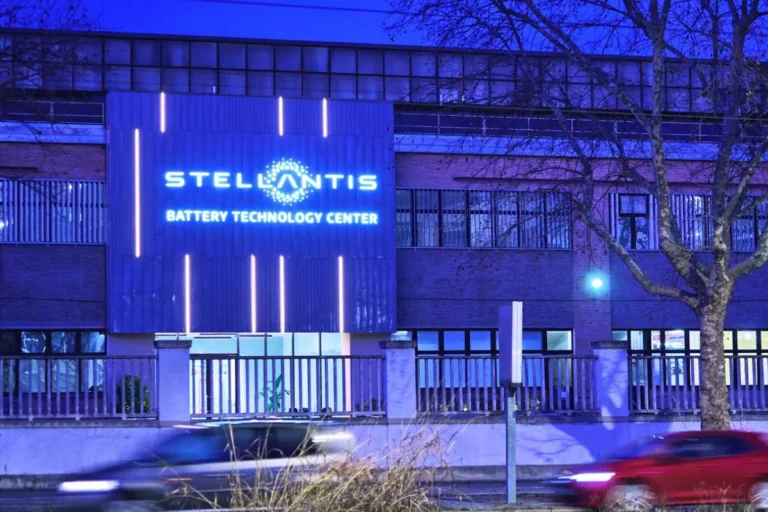 Stellantis rappelle 600 000 voitures